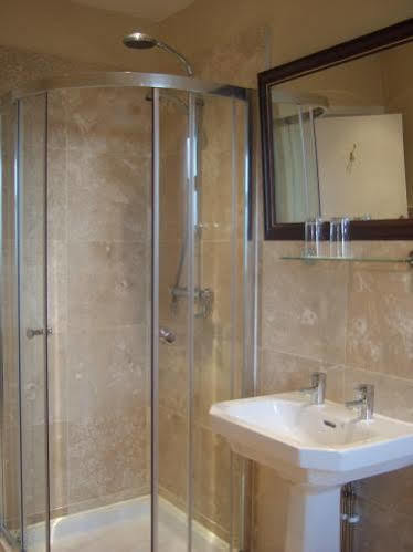 Healds Hall Hotel 3*